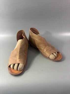 FREE PEOPLE Mont Blanc Asymmetrical Tan Sandal Sz‎ 38